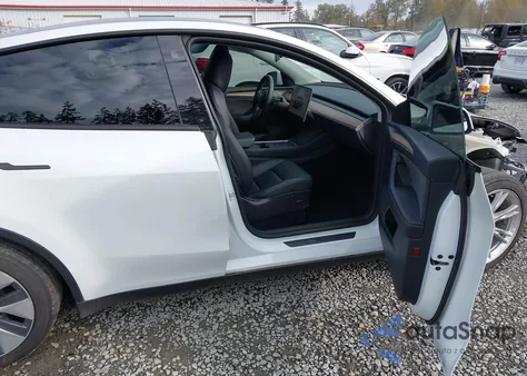 2022 Tesla Model Y Long Range Dual Motor All-Wheel Drive from USA, damaged, VIN 7SAYGAEE6NF516268